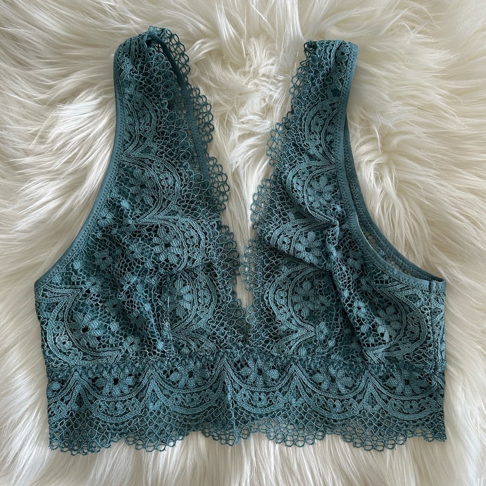 Victoria’s Secret Teal Lace Bralette